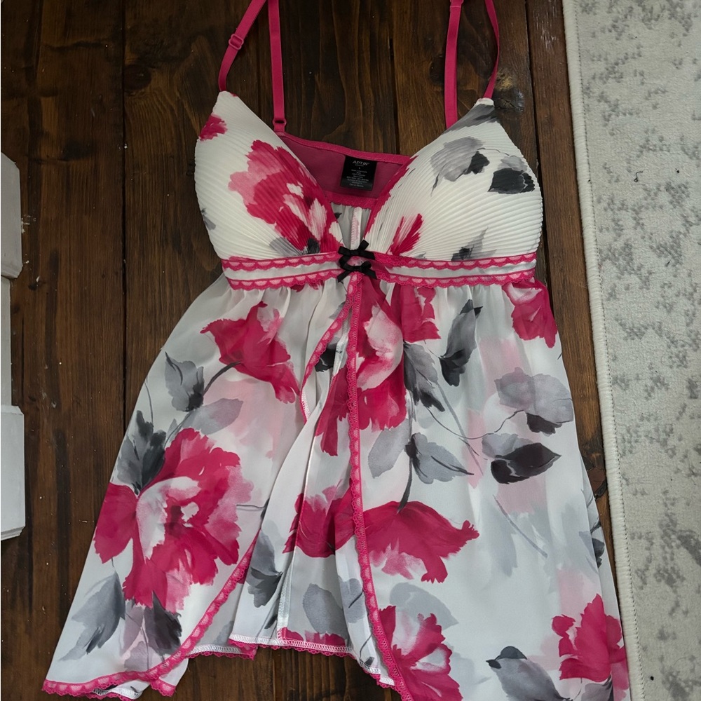NWT 2pc lingerie set large
